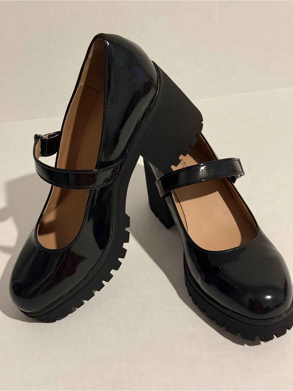 Sun + Stone Black Patent Mary Jane Lug Block Heel Size 9.5 - Picture 12 of 13